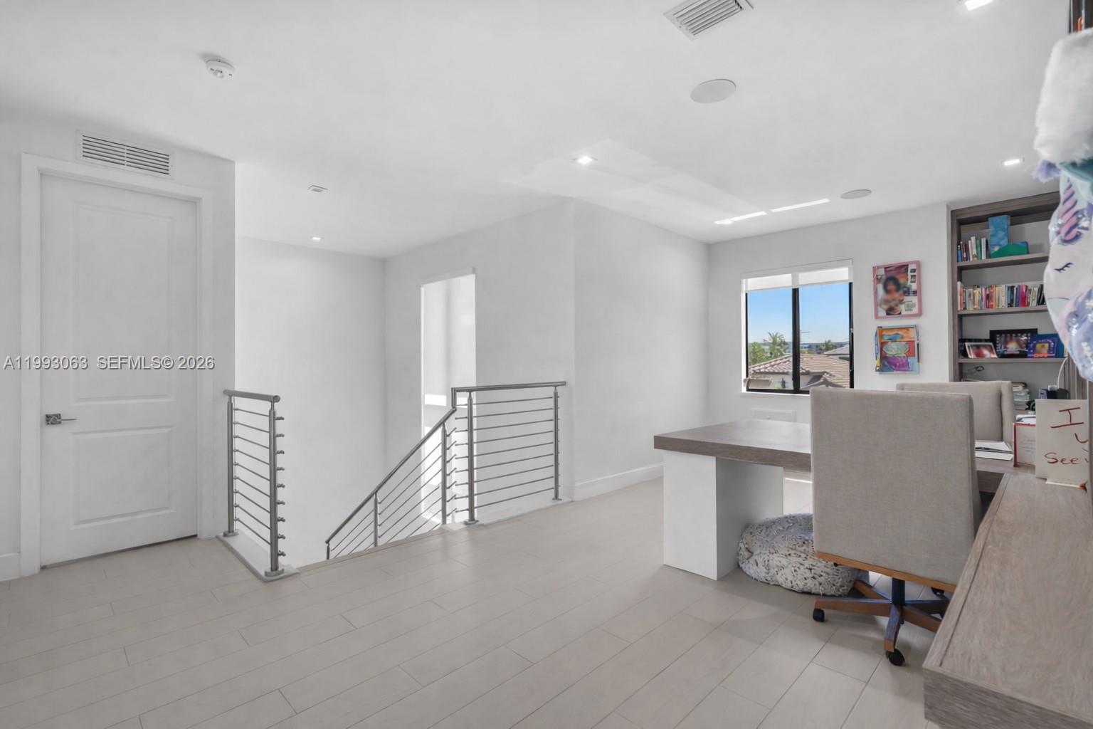 8019 NW 46th Ter, Doral FL 33166