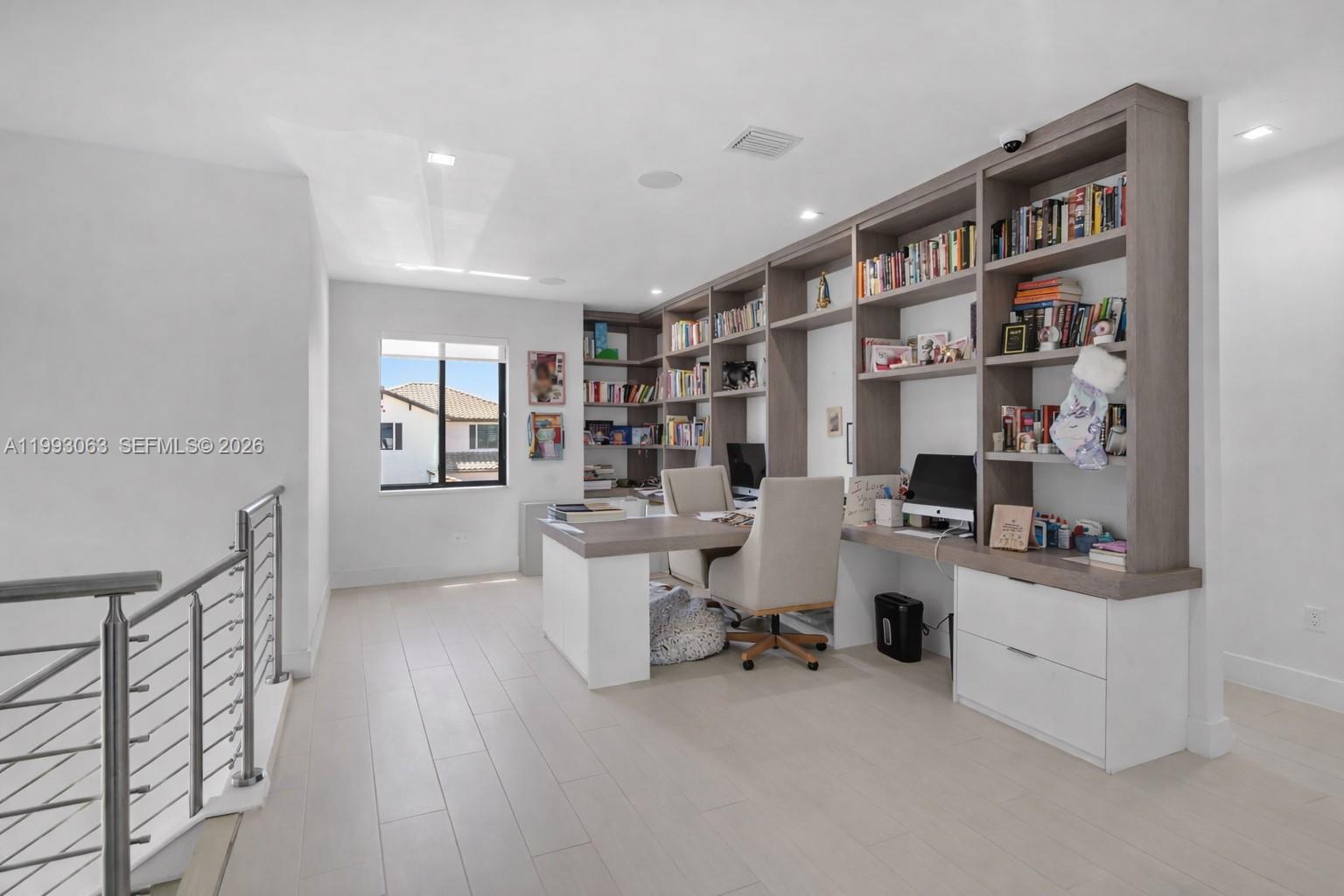 8019 NW 46th Ter, Doral FL 33166