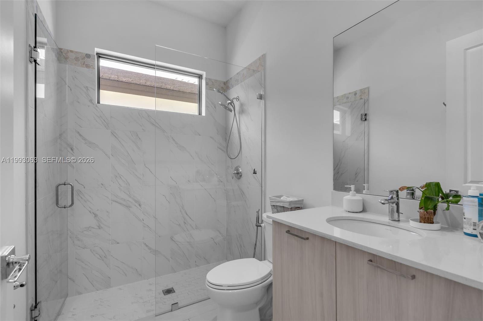 8019 NW 46th Ter, Doral FL 33166