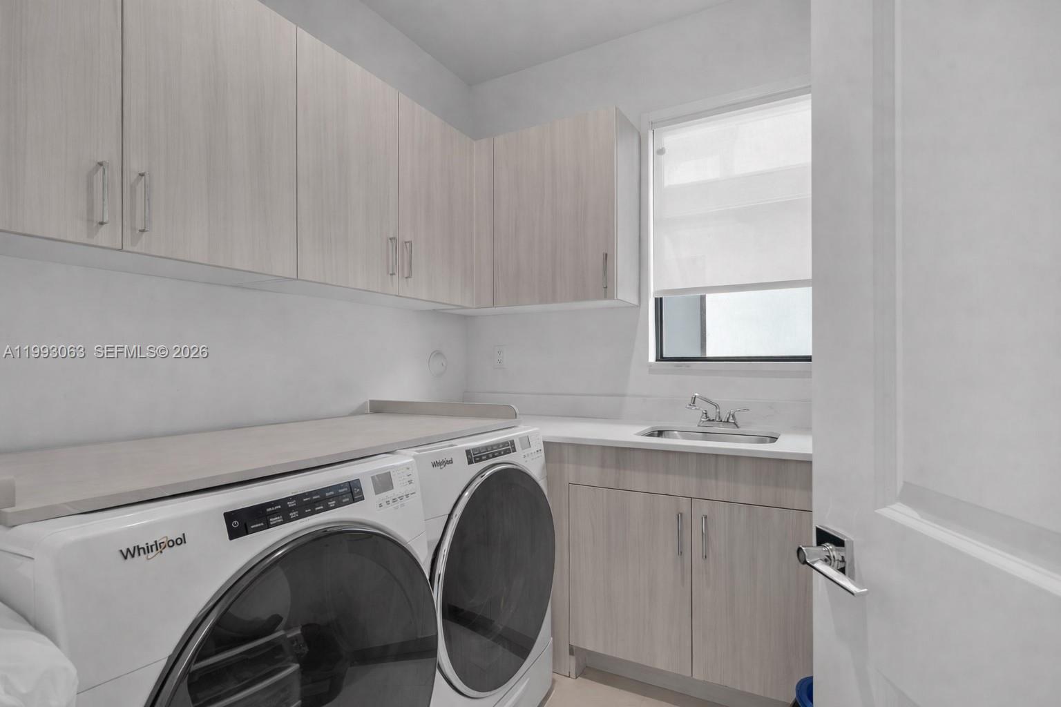 8019 NW 46th Ter, Doral FL 33166