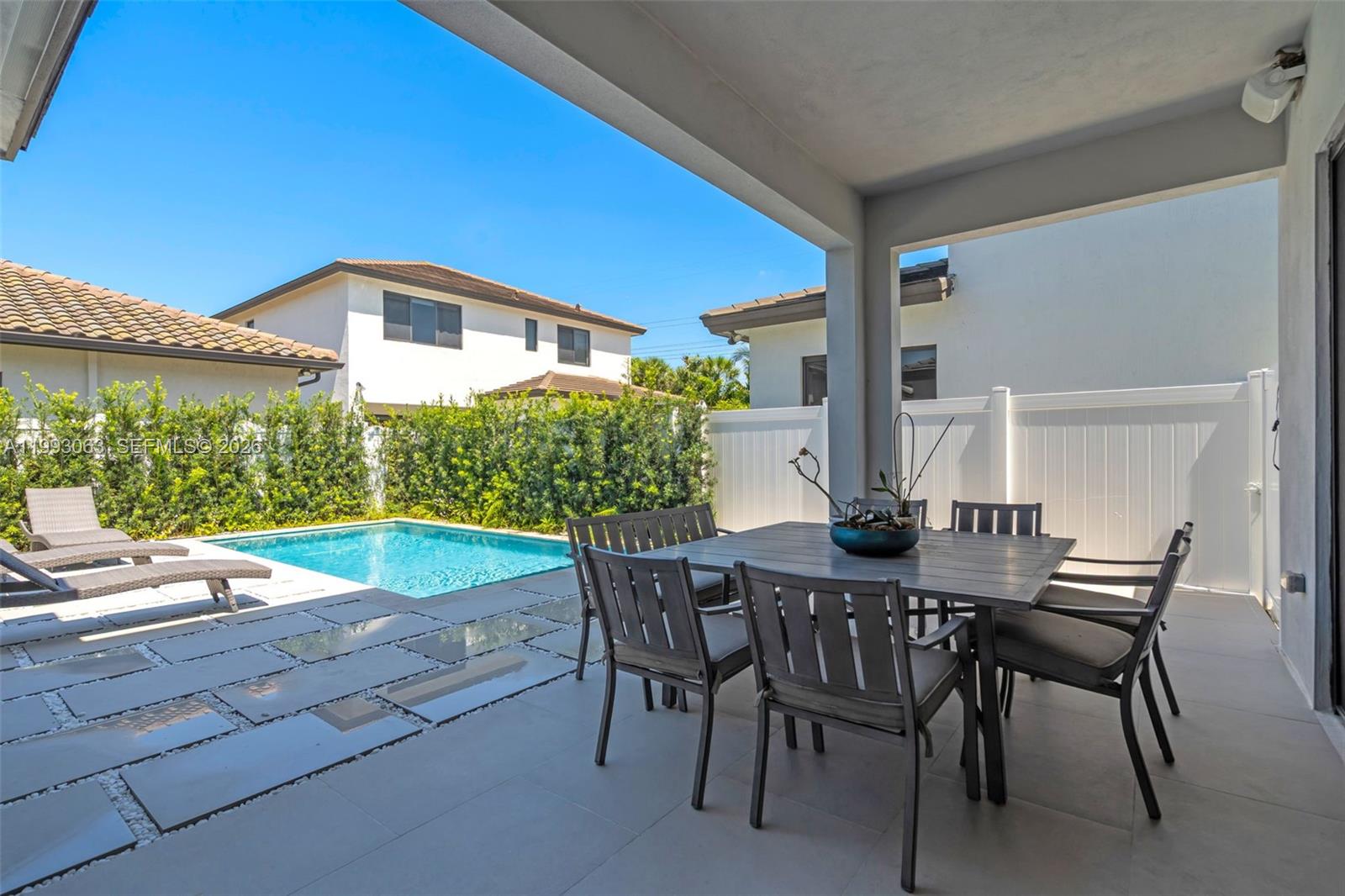 8019 NW 46th Ter, Doral FL 33166