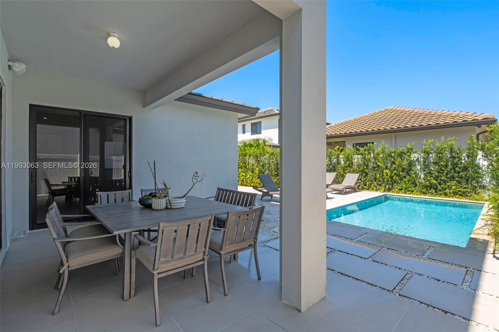 8019 NW 46th Ter, Doral FL 33166