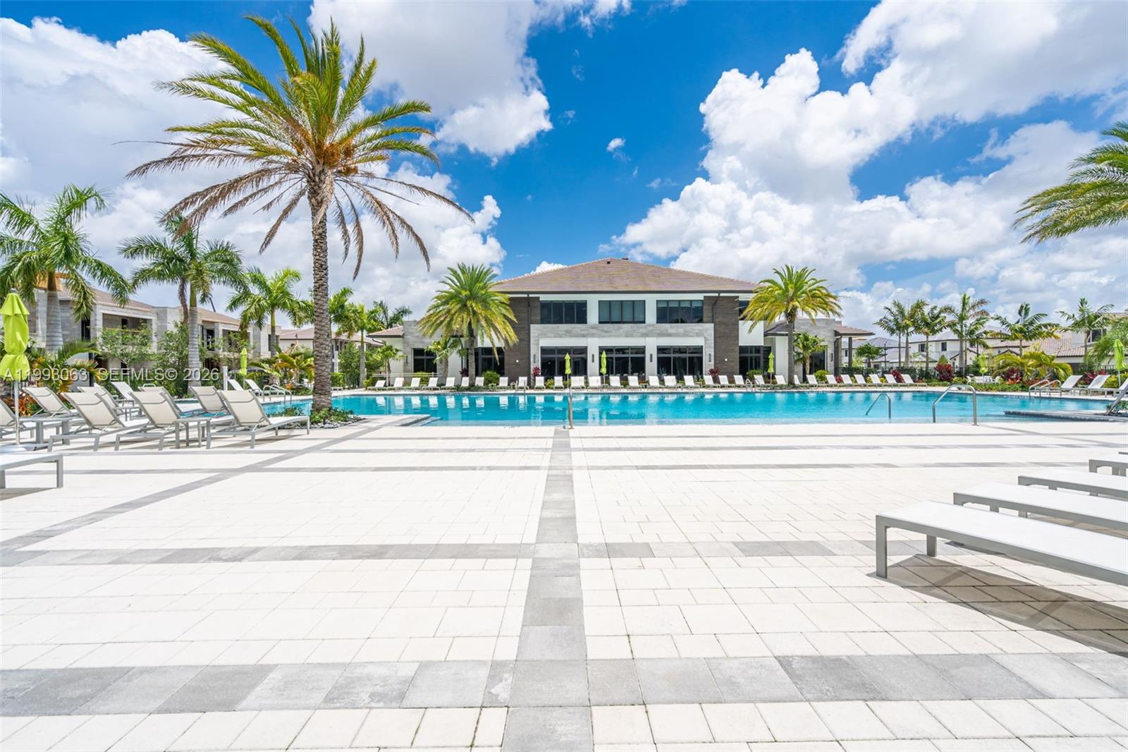 8019 NW 46th Ter, Doral FL 33166