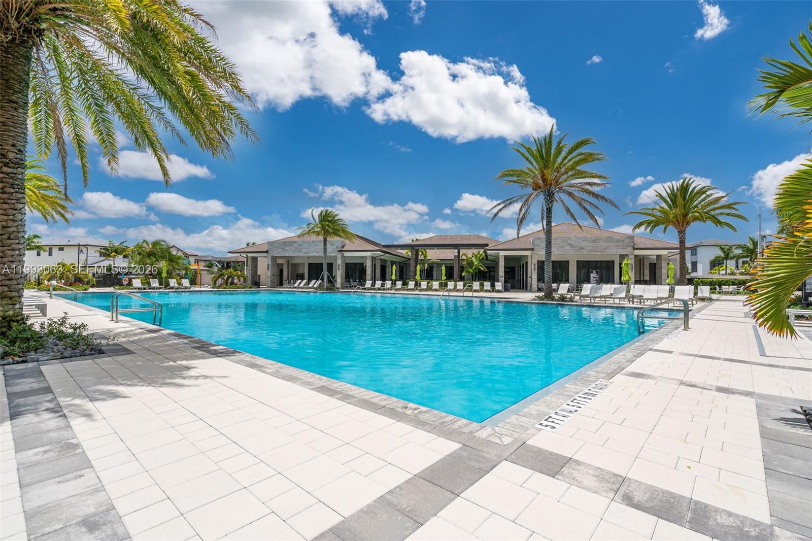 8019 NW 46th Ter, Doral FL 33166