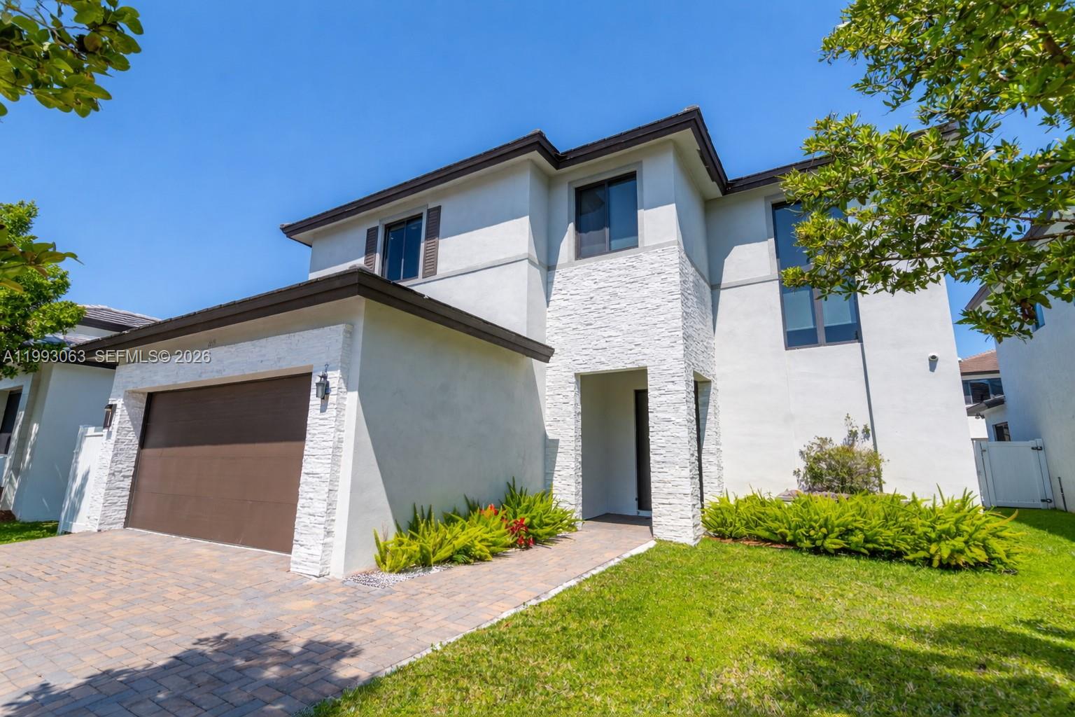 8019 NW 46th Ter, Doral FL 33166