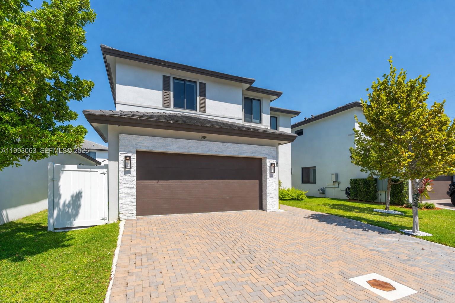 8019 NW 46th Ter, Doral FL 33166