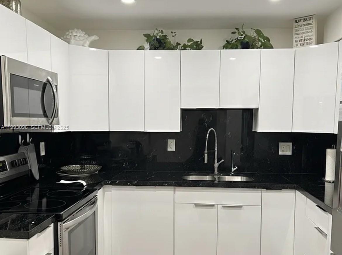 2450 NE 135th St #103, North Miami FL 33181