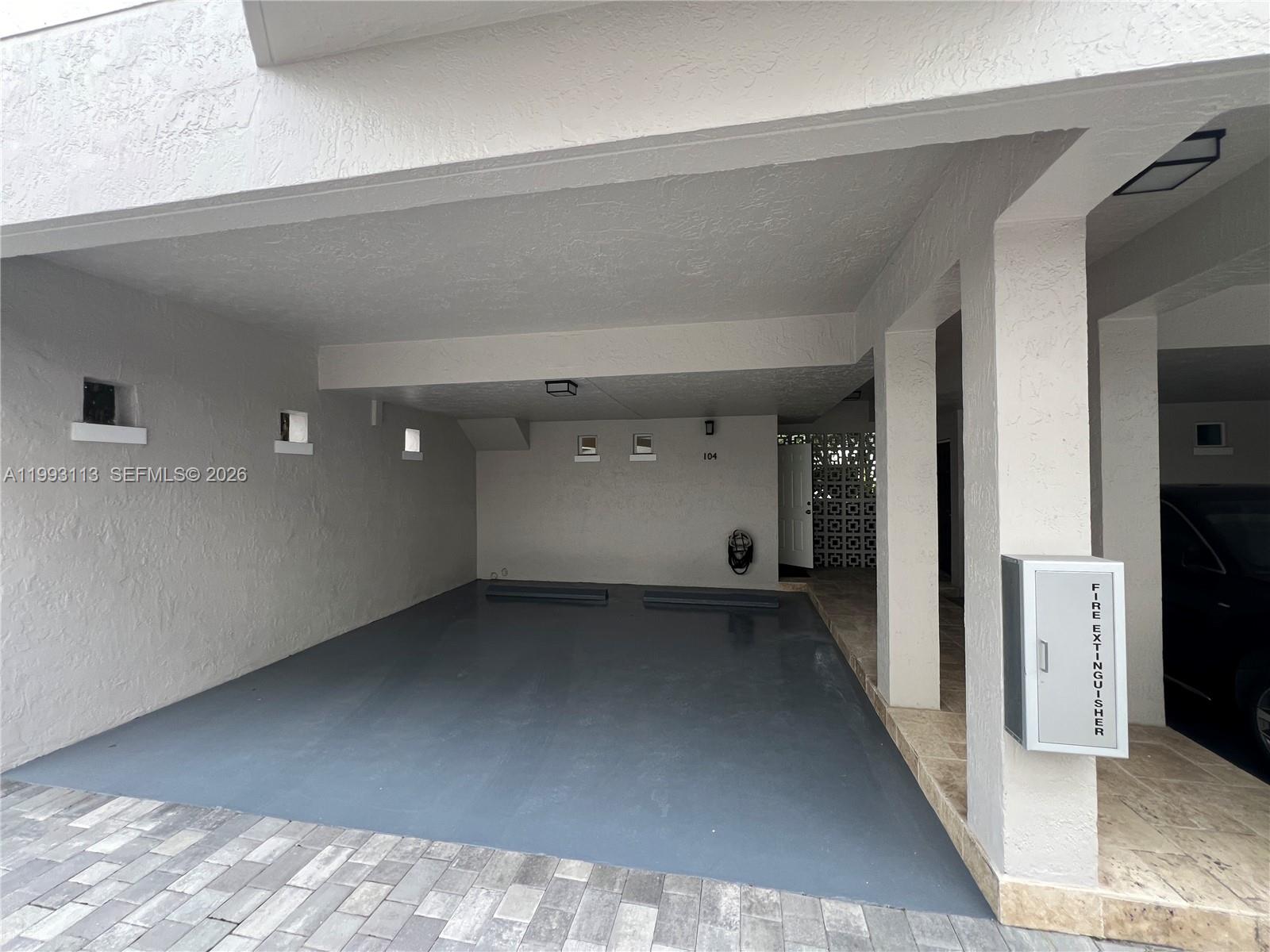 261 Navarre Ave #A-4, Coral Gables FL 33134