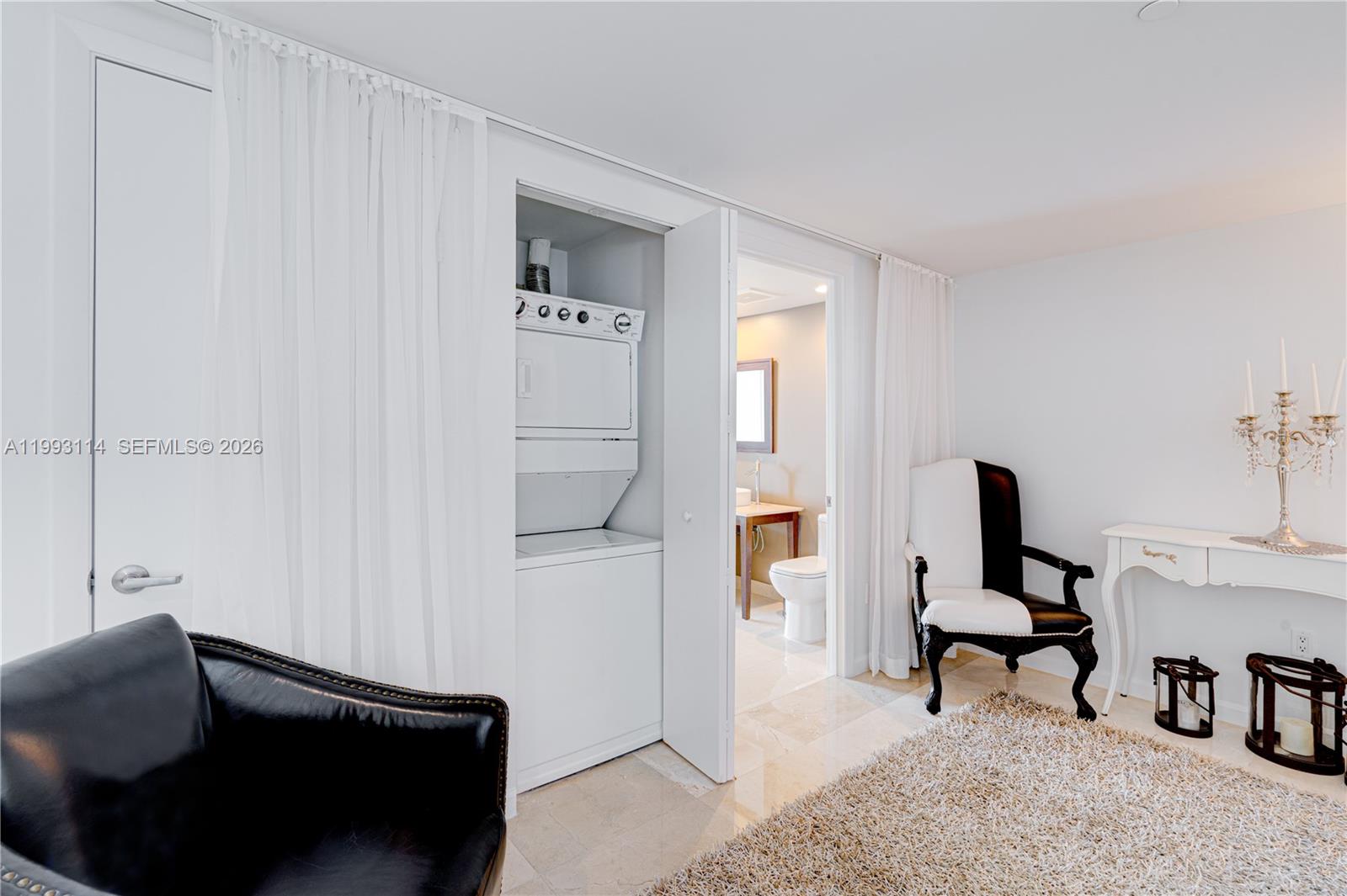 495 Brickell Ave #3505, Miami FL 33131