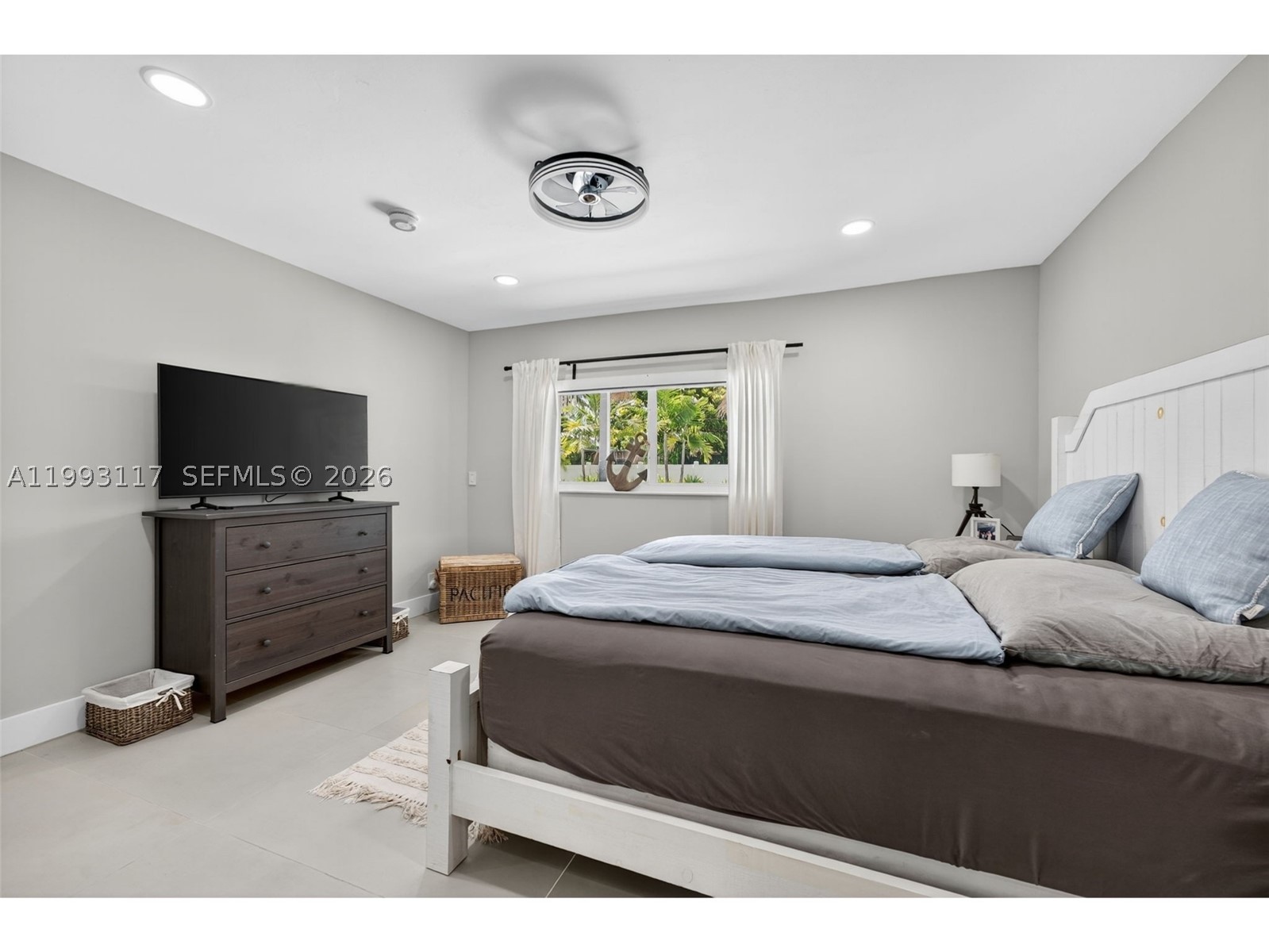 426 SE 3rd St, Dania Beach FL 33004