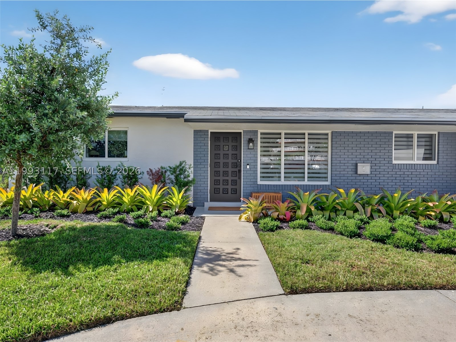 426 SE 3rd St, Dania Beach FL 33004