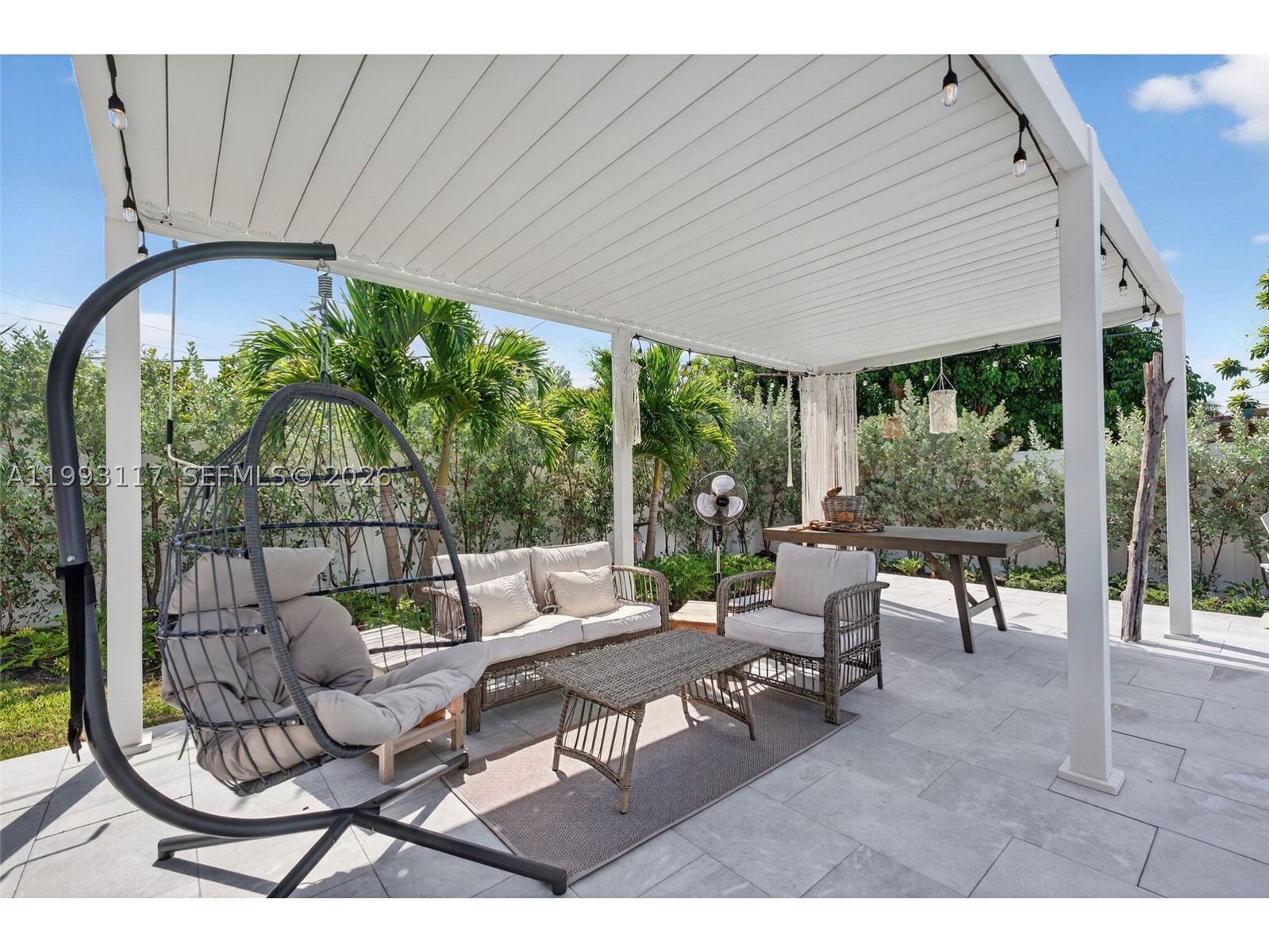 426 SE 3rd St, Dania Beach FL 33004