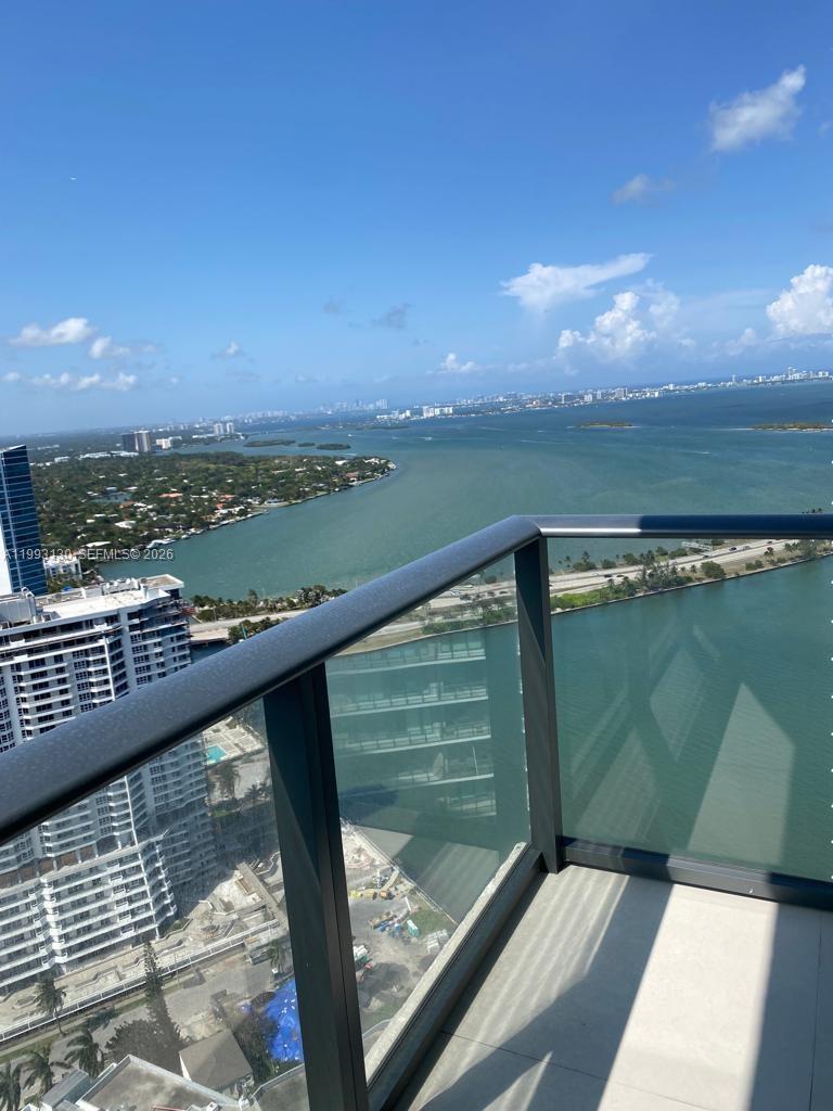 650 NE 32nd St #4308, Miami FL 33137