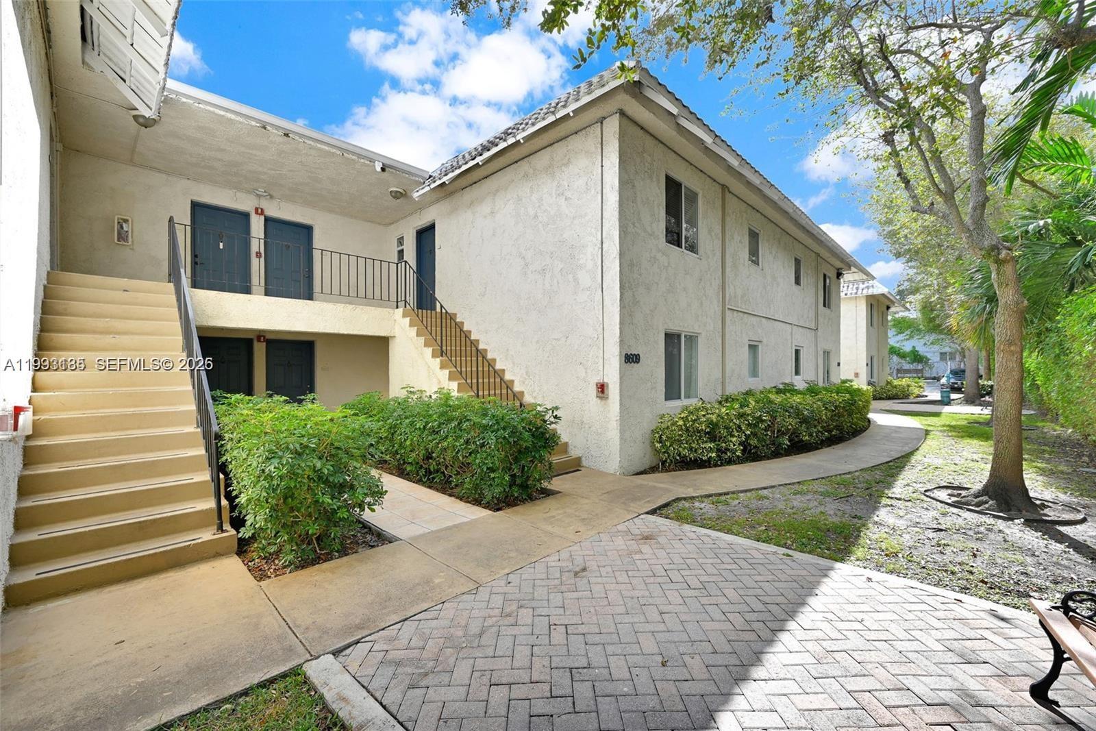 8609 SW 68th Ct #24, Pinecrest FL 33156