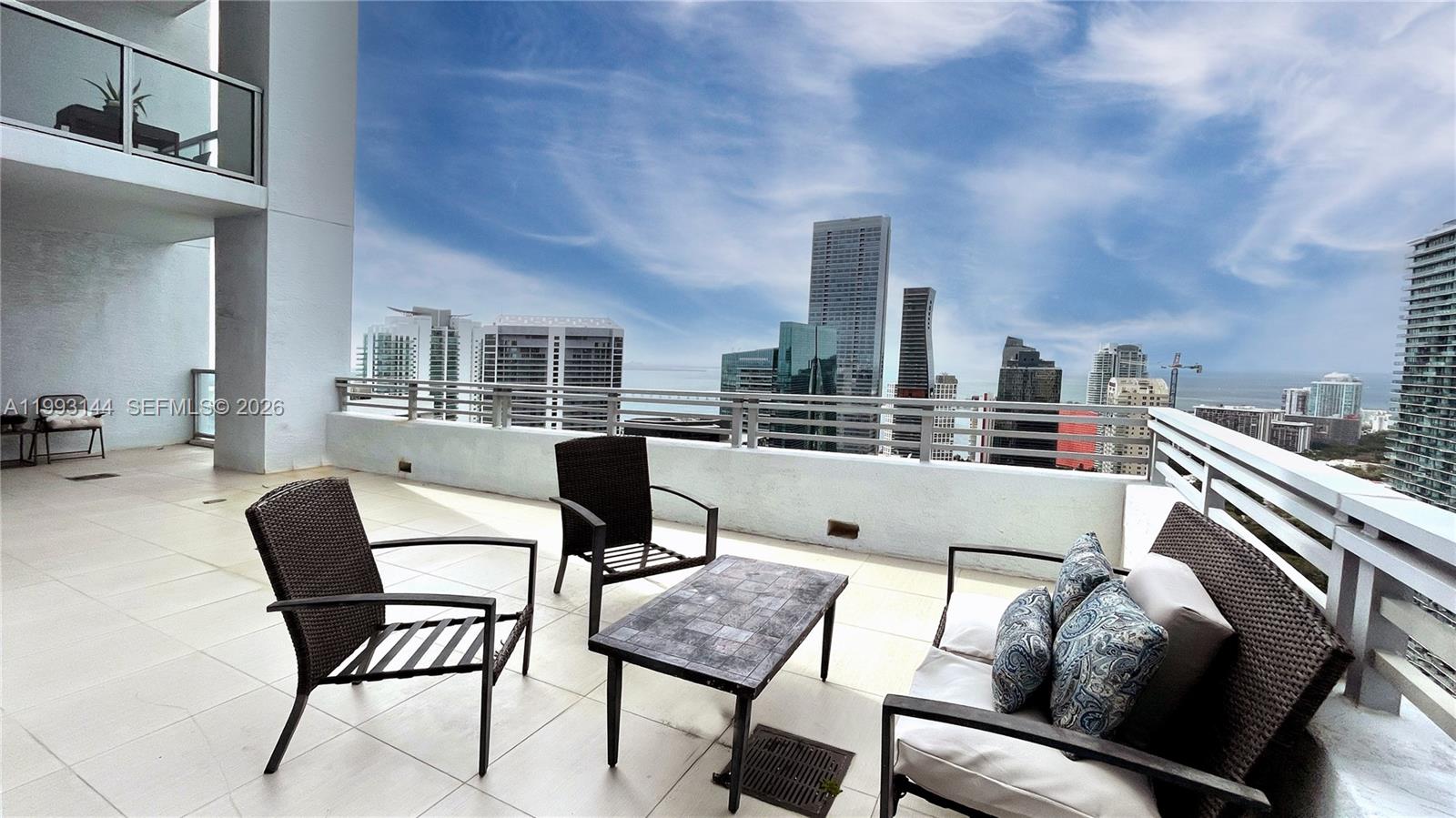 1060 Brickell Ave #4207, Miami FL 33131