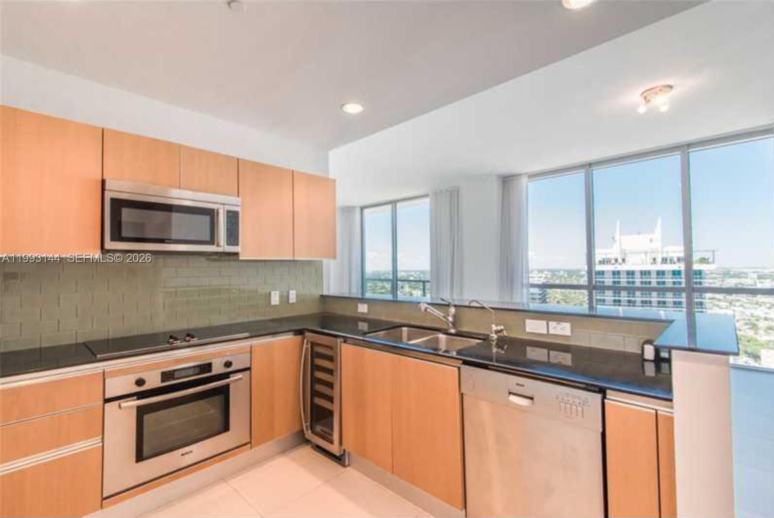 1060 Brickell Ave #4207, Miami FL 33131