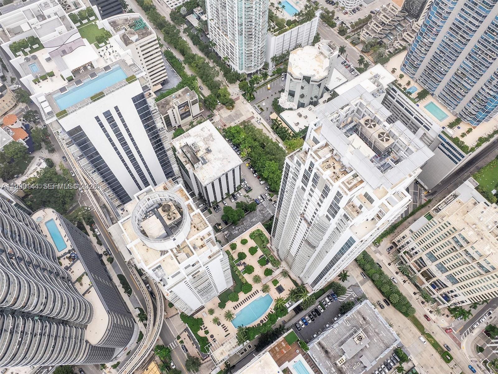 1060 Brickell Ave #4207, Miami FL 33131