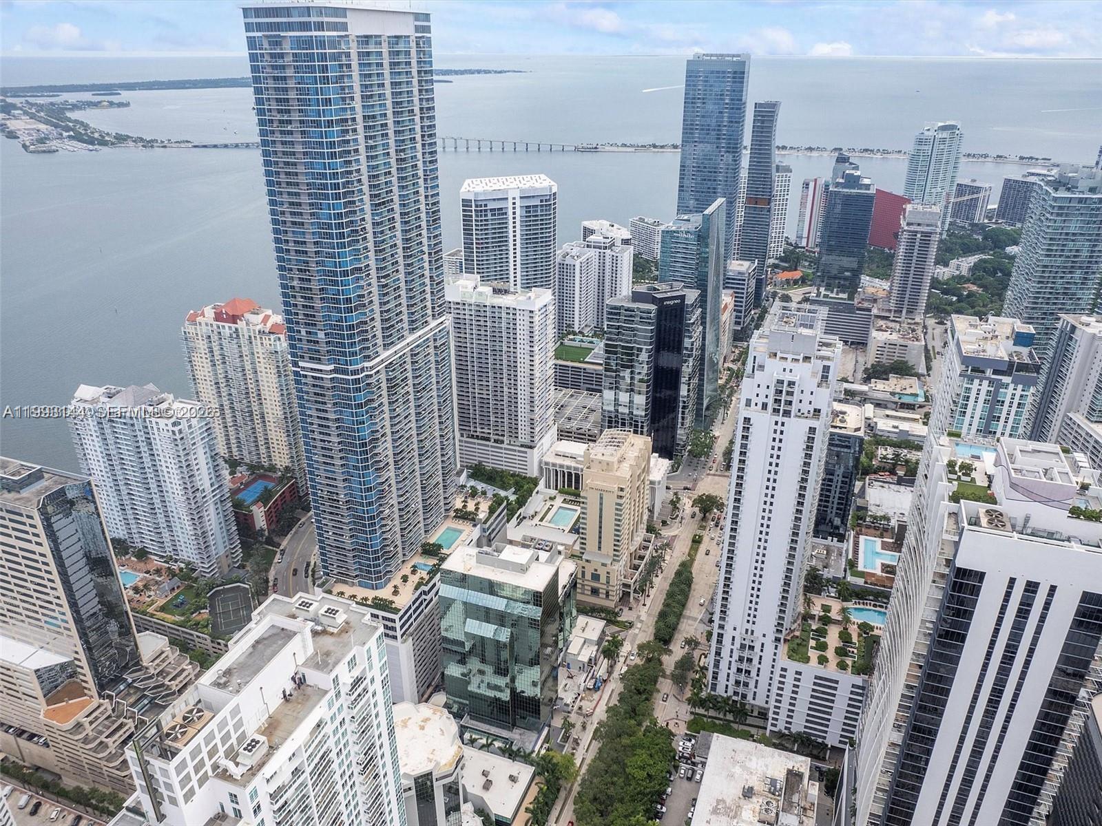 1060 Brickell Ave #4207, Miami FL 33131
