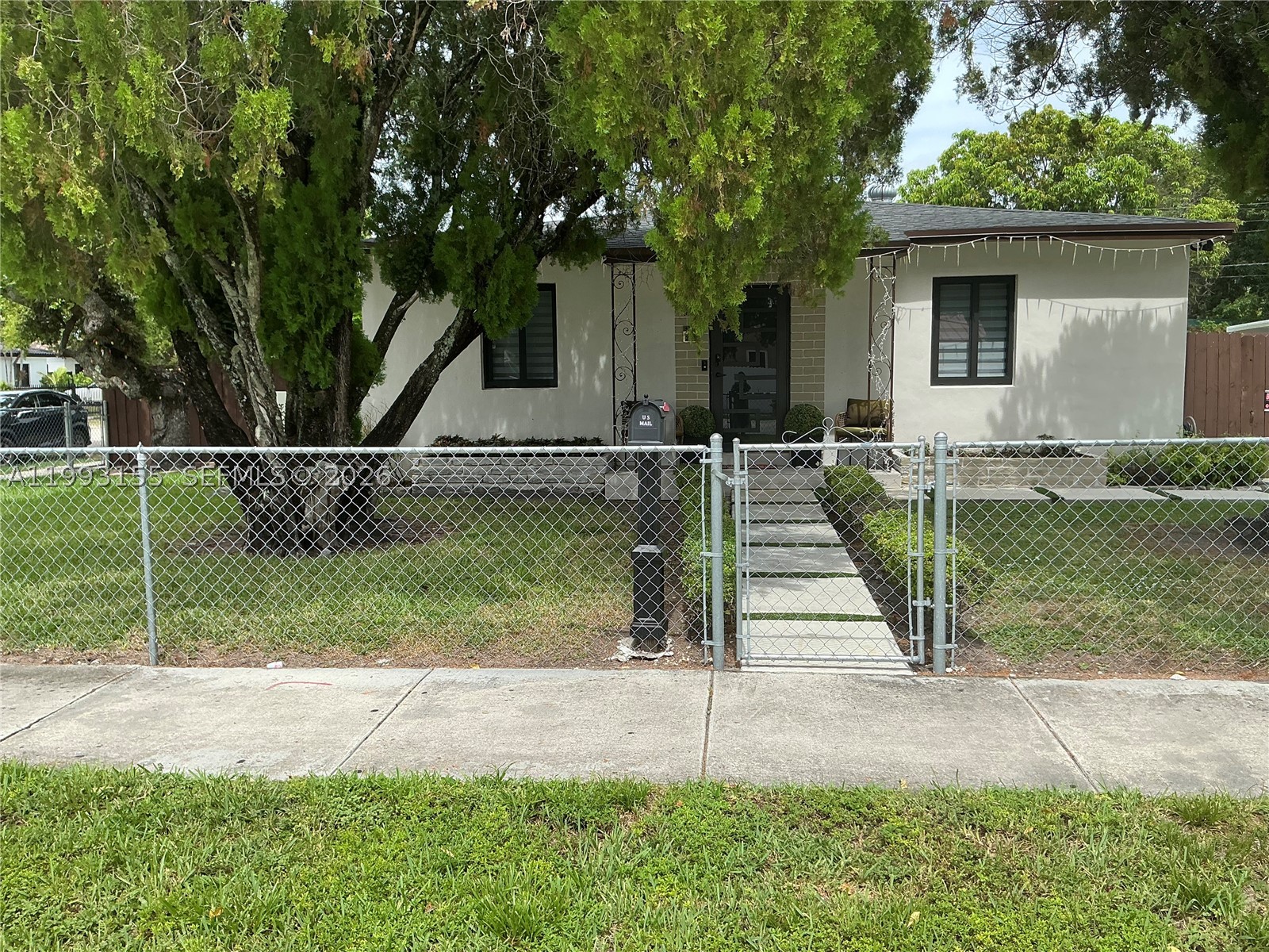 201 SW 62nd Ave, Miami FL 33144