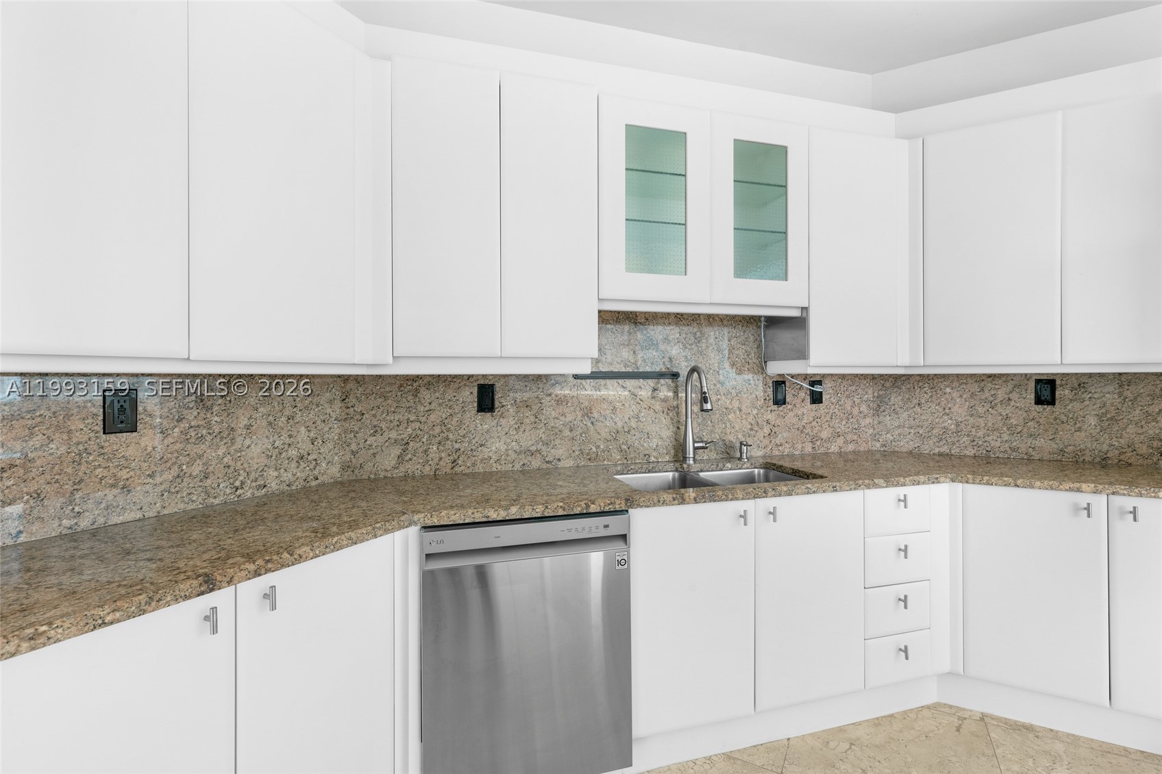 300 S Pointe Drive #801, Miami Beach FL 33139