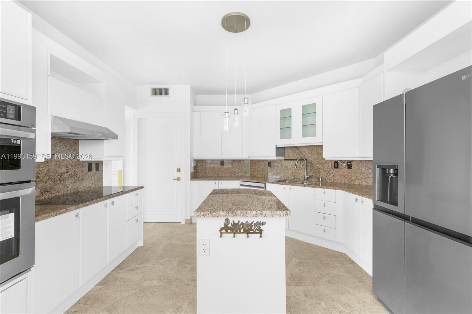 300 S Pointe Drive #801, Miami Beach FL 33139