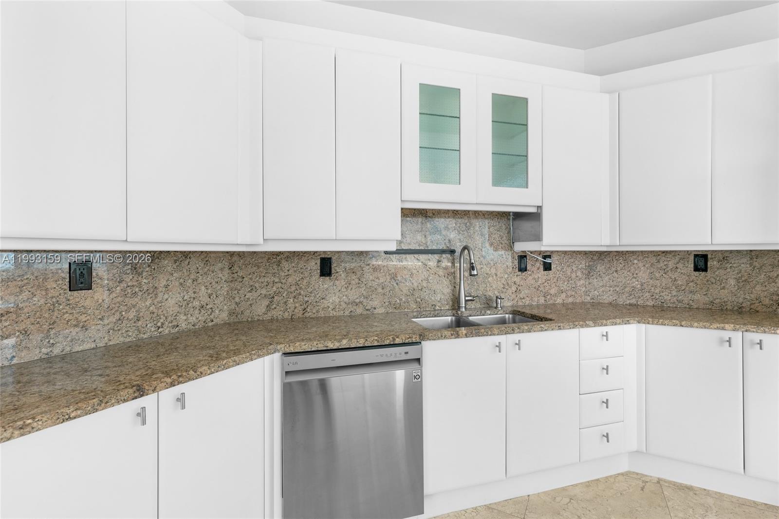 300 S Pointe Drive #801, Miami Beach FL 33139