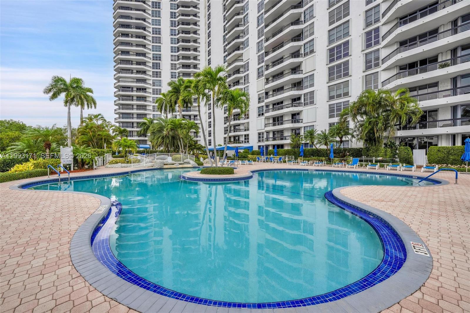 3530 Mystic Pointe Dr #710, Aventura FL 33180