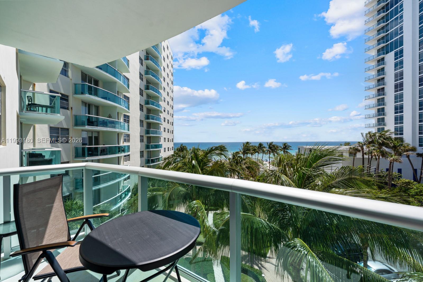 Hollywood FL 33019 - A11993180
