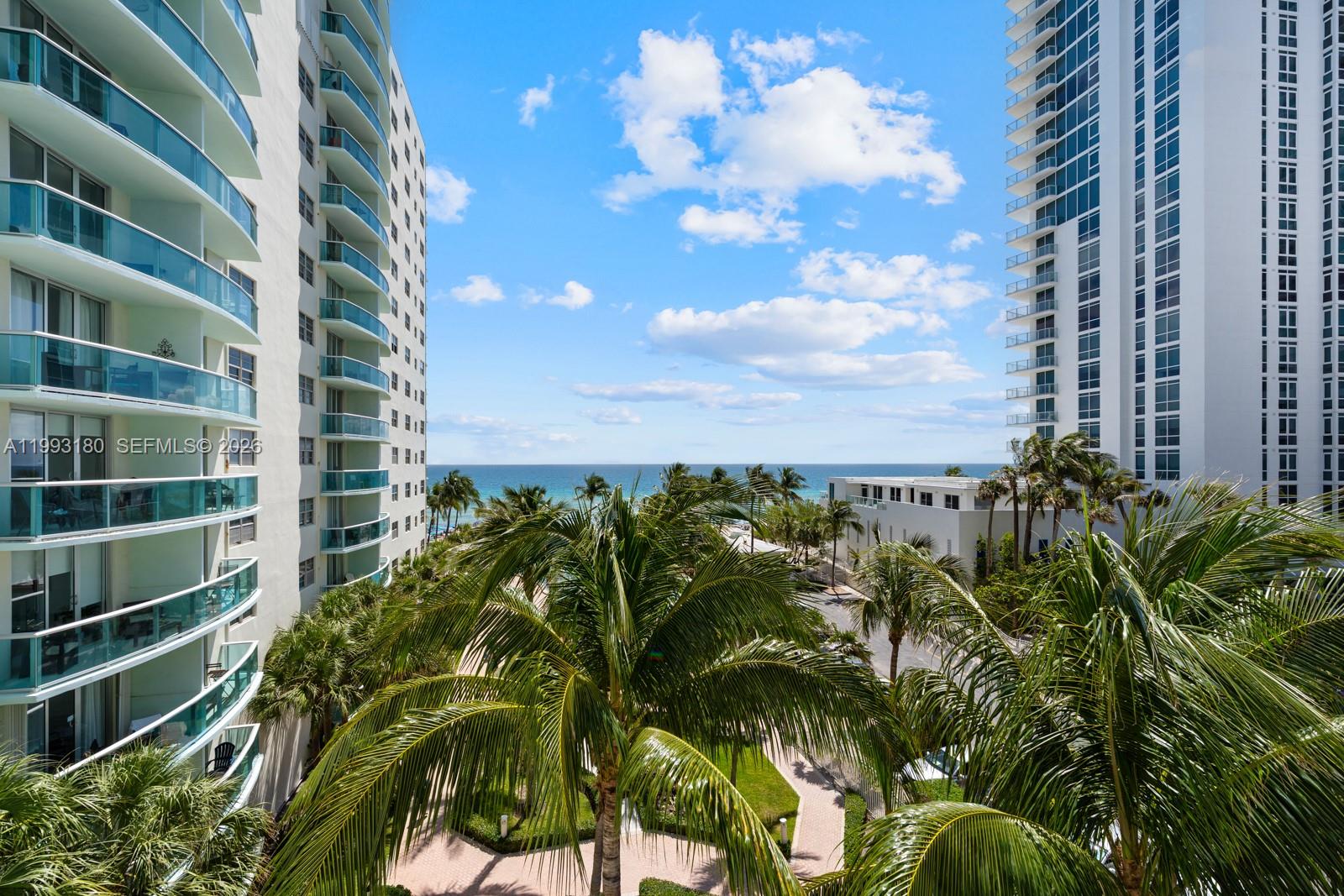 Hollywood FL 33019 - A11993180