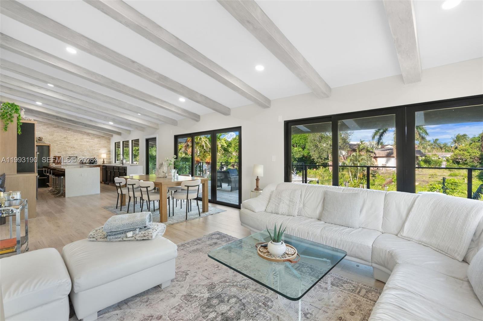 516 NE 6th Ave, Deerfield Beach FL 33441
