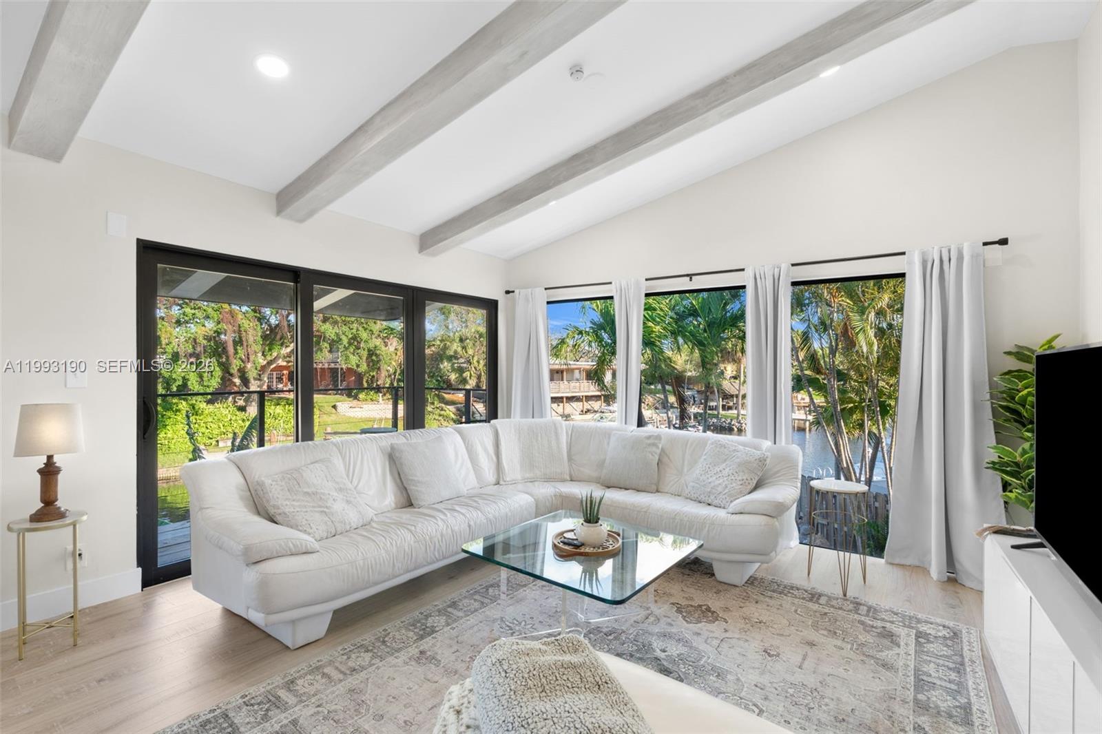 516 NE 6th Ave, Deerfield Beach FL 33441