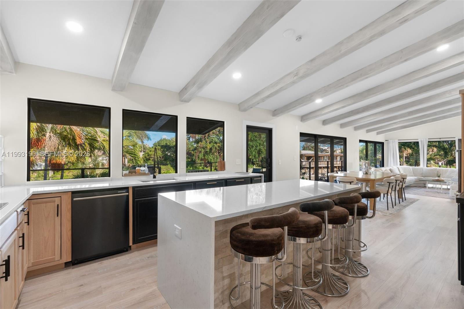 516 NE 6th Ave, Deerfield Beach FL 33441