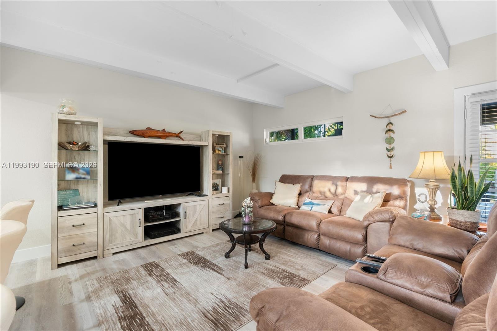 516 NE 6th Ave, Deerfield Beach FL 33441