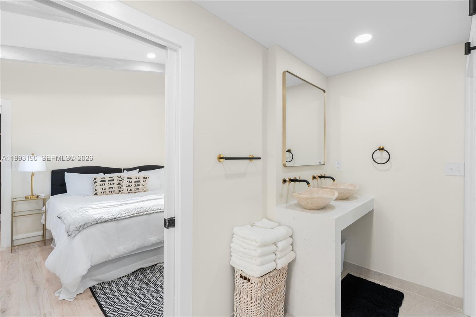 516 NE 6th Ave, Deerfield Beach FL 33441