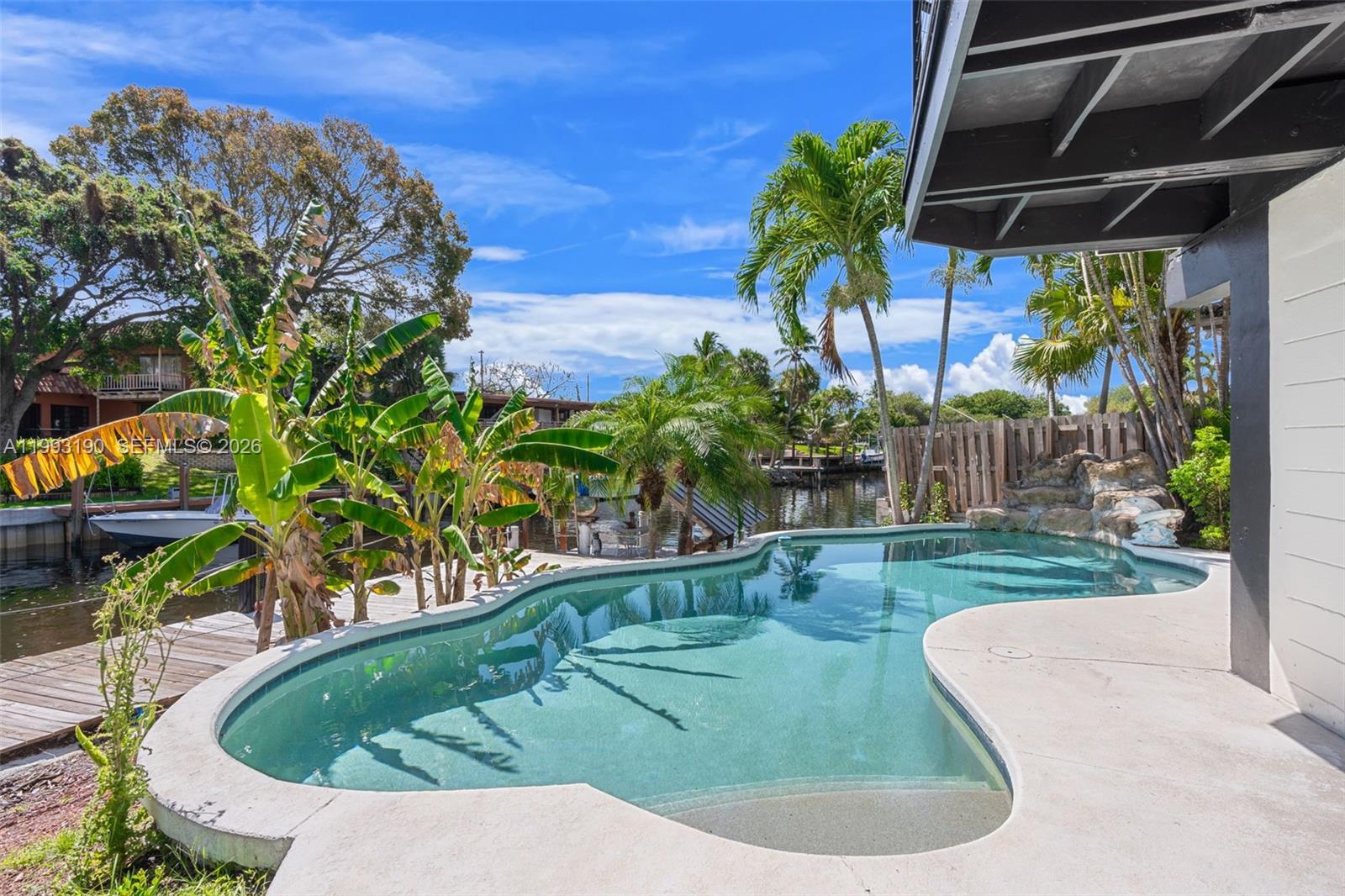 516 NE 6th Ave, Deerfield Beach FL 33441