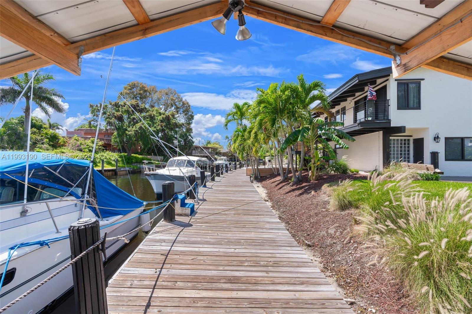 516 NE 6th Ave, Deerfield Beach FL 33441