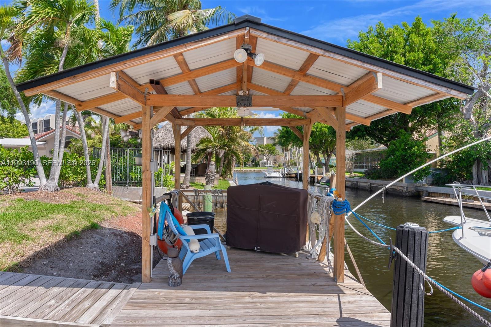 516 NE 6th Ave, Deerfield Beach FL 33441