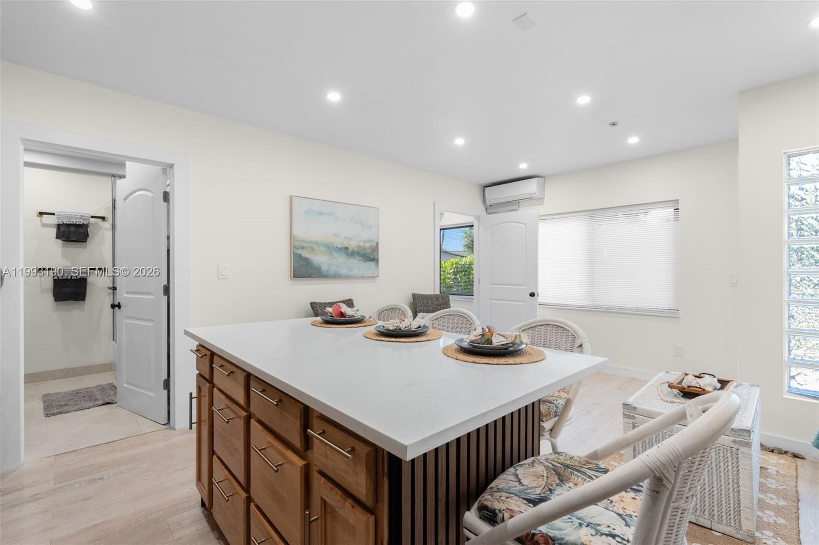 516 NE 6th Ave, Deerfield Beach FL 33441