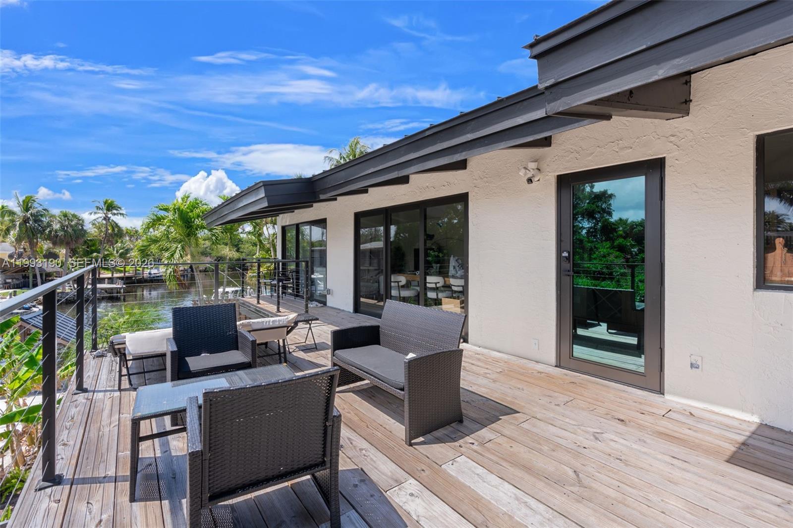 516 NE 6th Ave, Deerfield Beach FL 33441