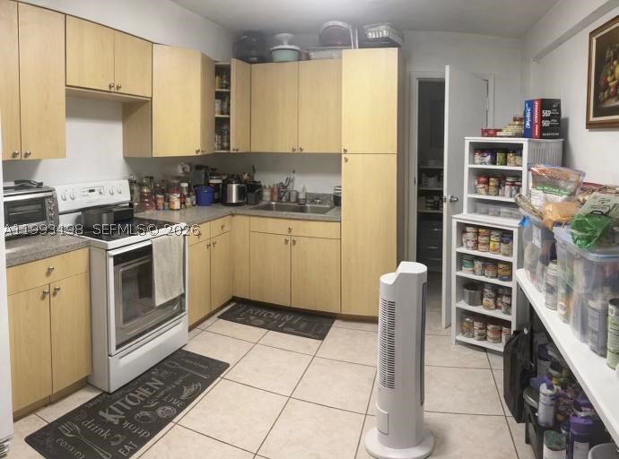 2353 SW 2nd St, Miami FL 33135