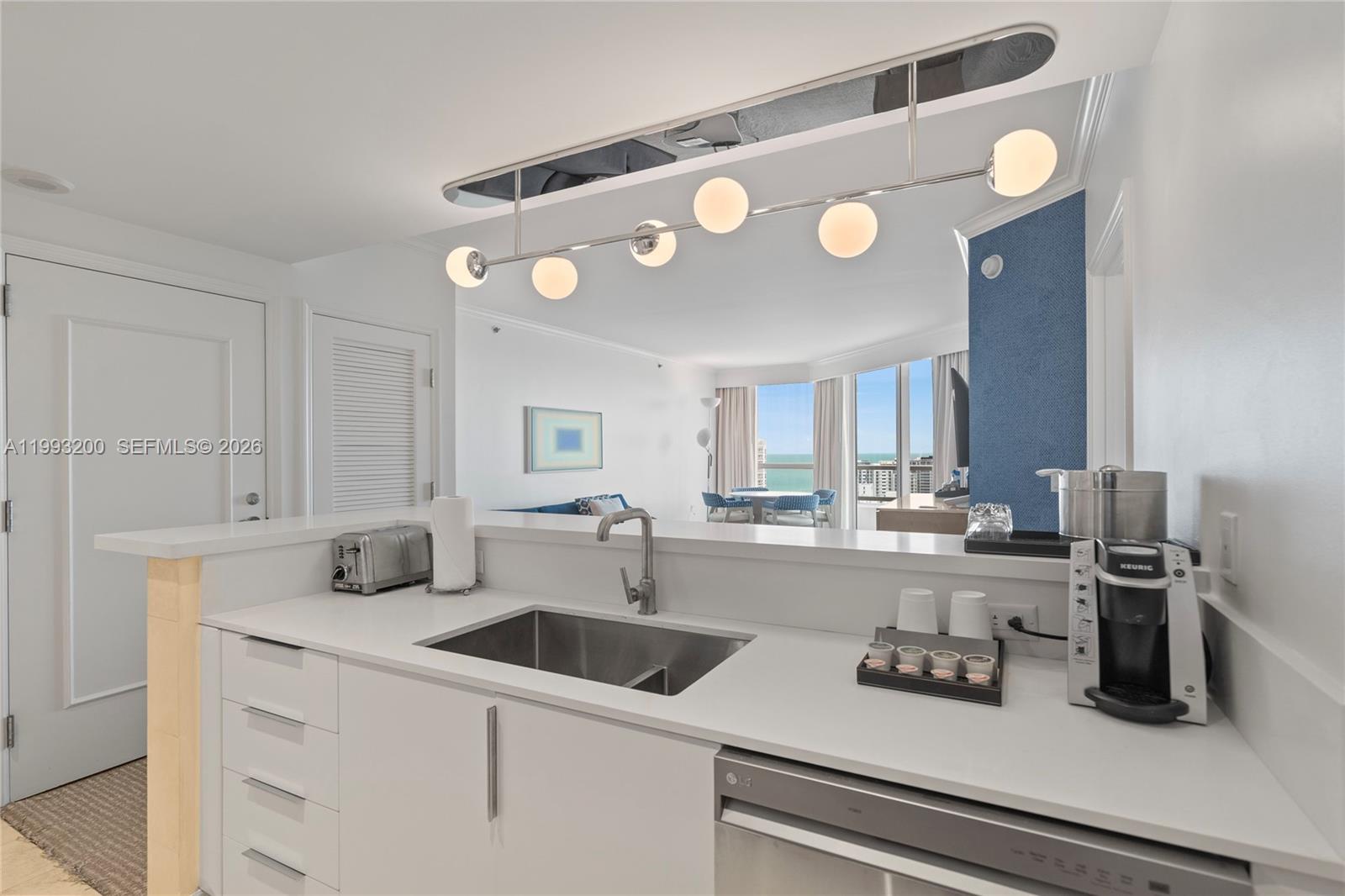 4401 Collins Ave #2612, Miami Beach FL 33140