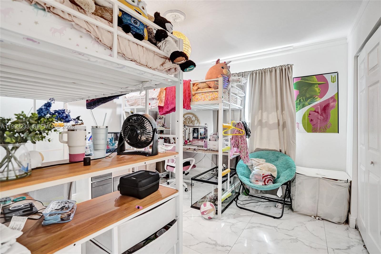372 W Riverbend Dr, Sunrise FL 33326