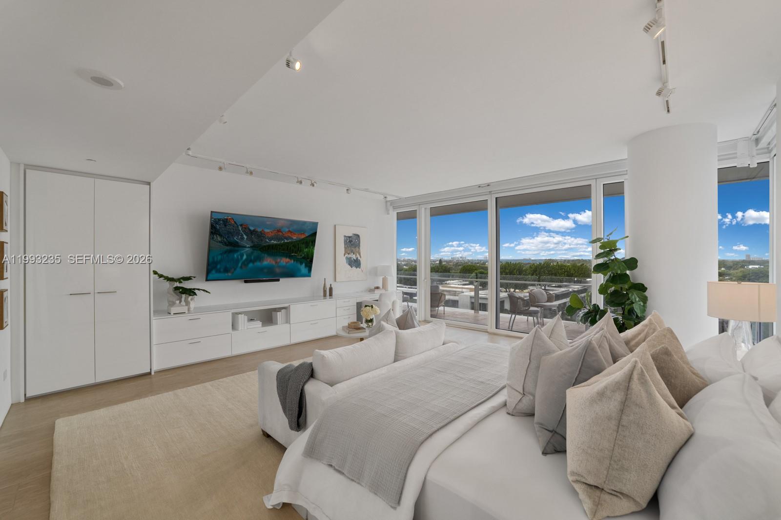 9111 Collins Ave #N-717, Surfside FL 33154