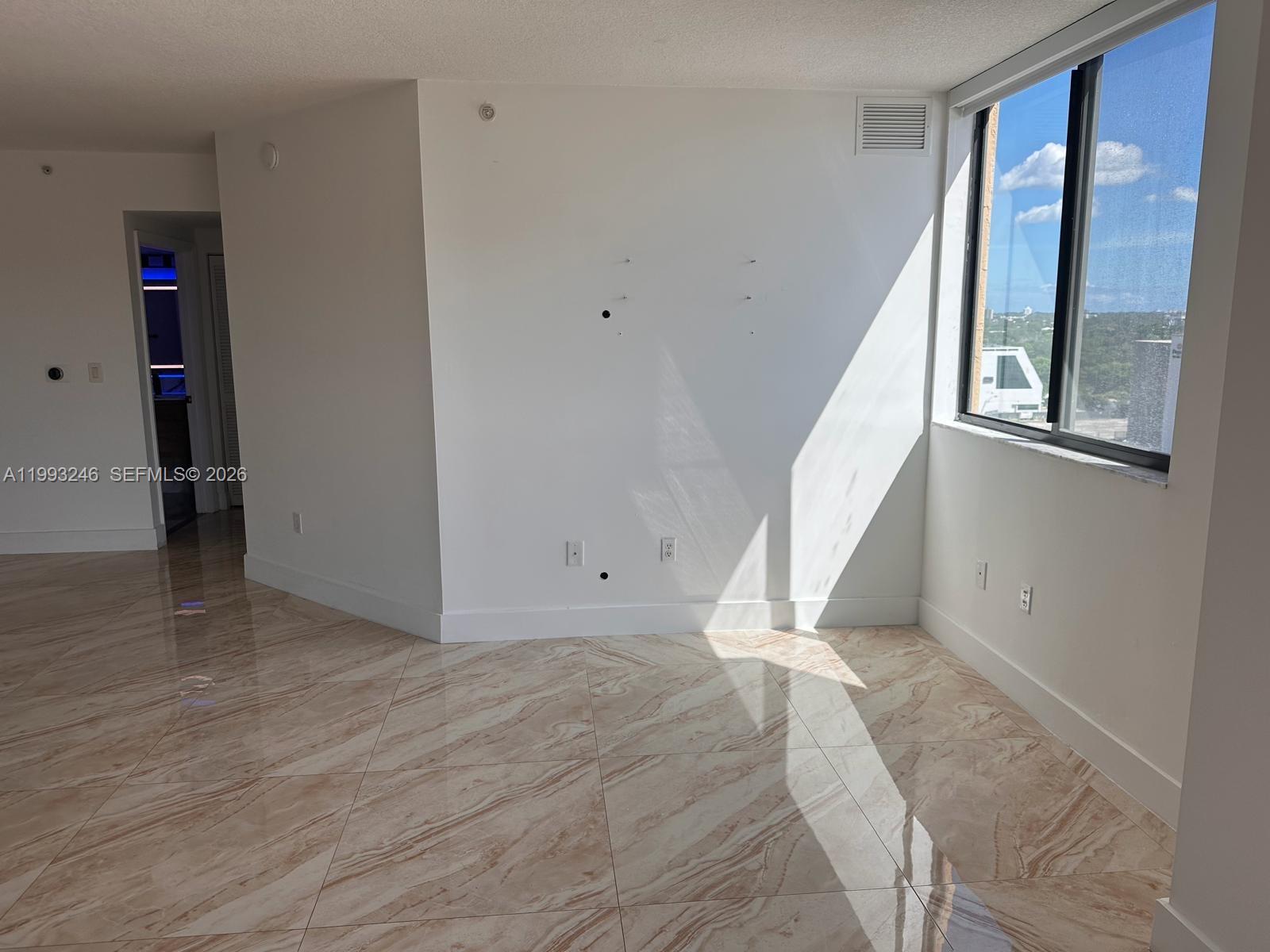 4242 NW 2nd St #1116, Miami FL 33126