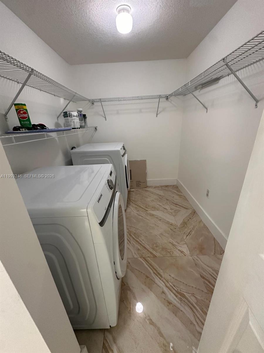 4242 NW 2nd St #1116, Miami FL 33126