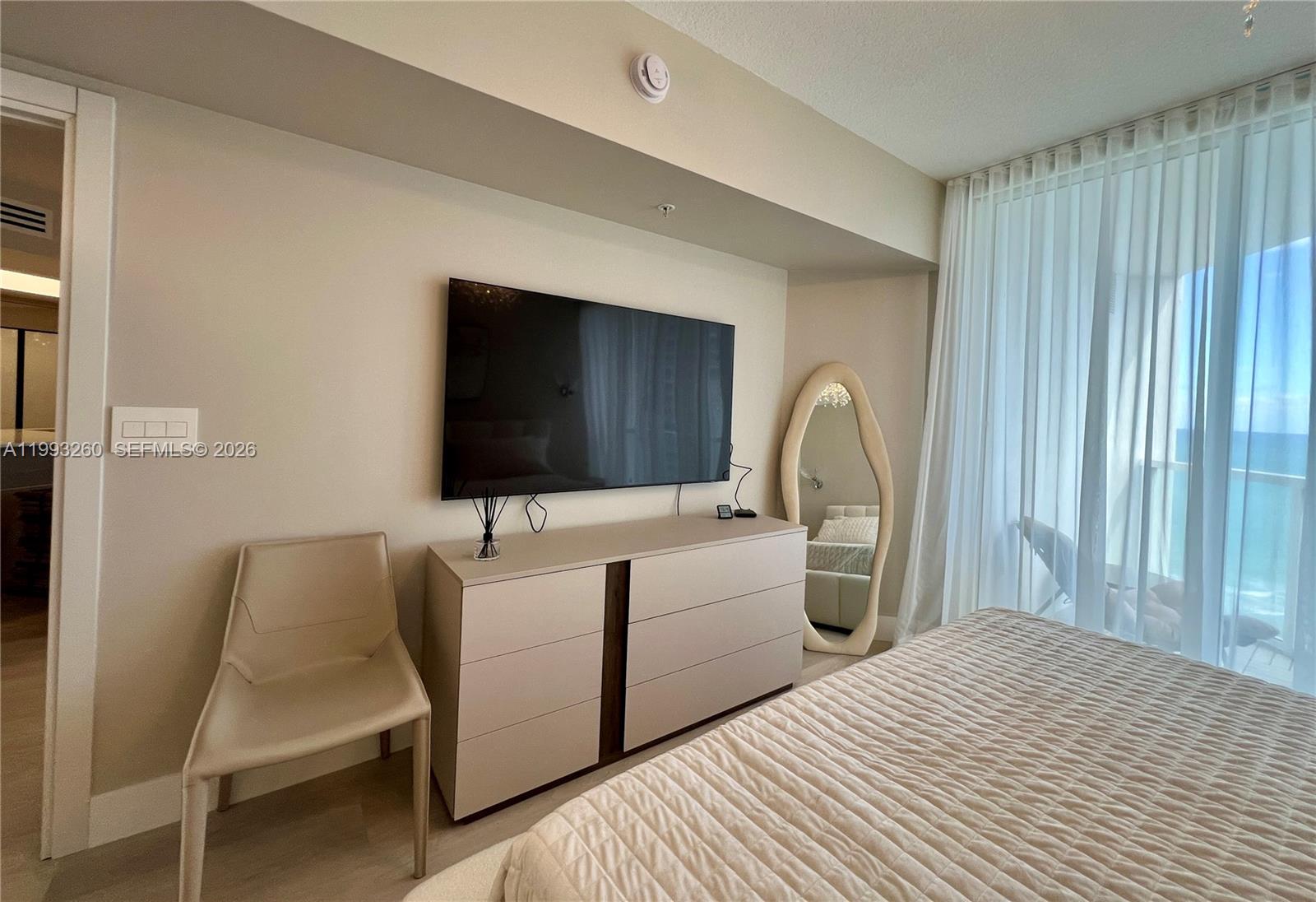 16699 Collins Ave #2010, Sunny Isles Beach FL 33160