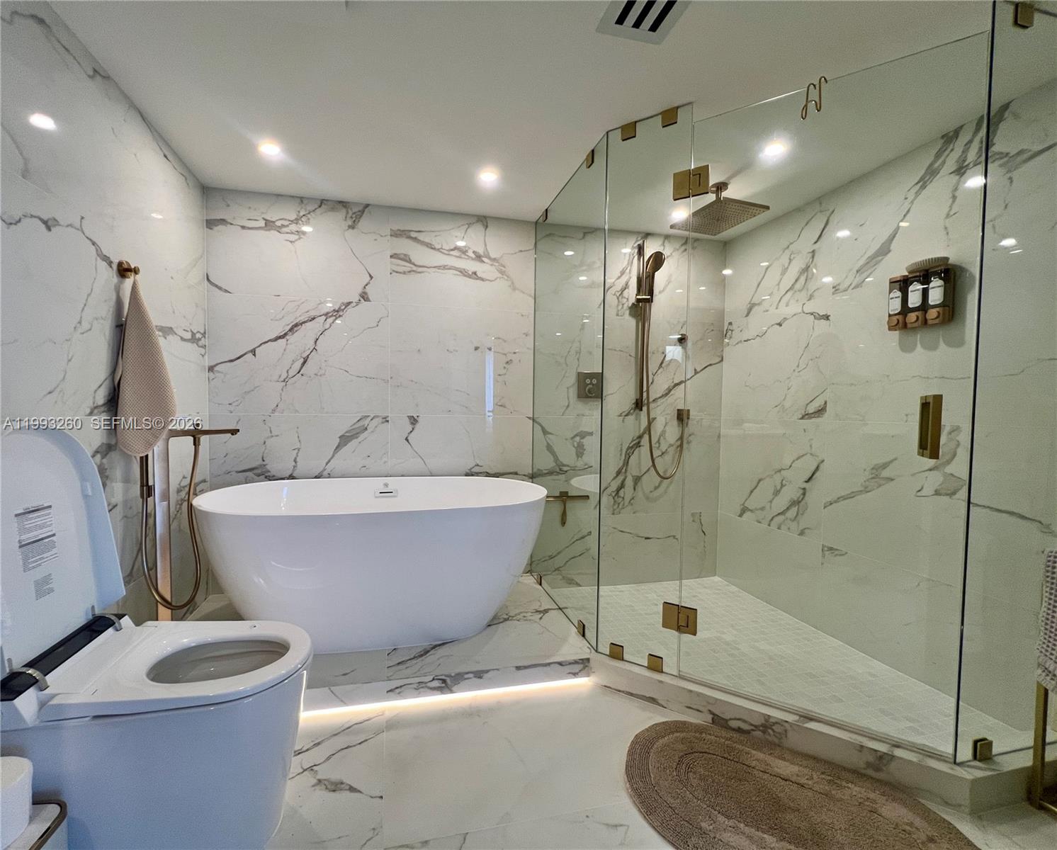 16699 Collins Ave #2010, Sunny Isles Beach FL 33160
