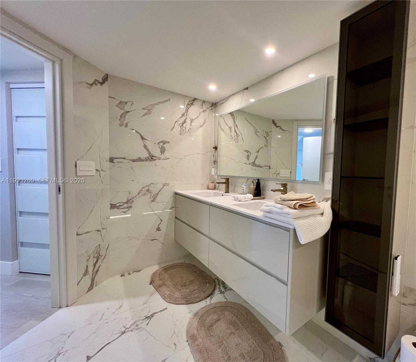 16699 Collins Ave #2010, Sunny Isles Beach FL 33160