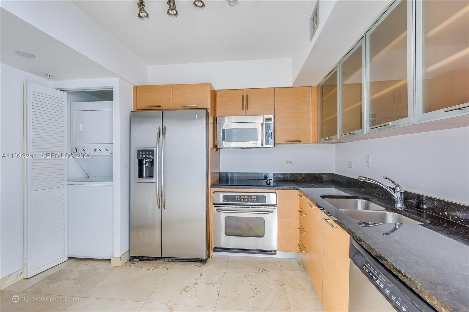 31 SE 5th St #2708, Miami FL 33131