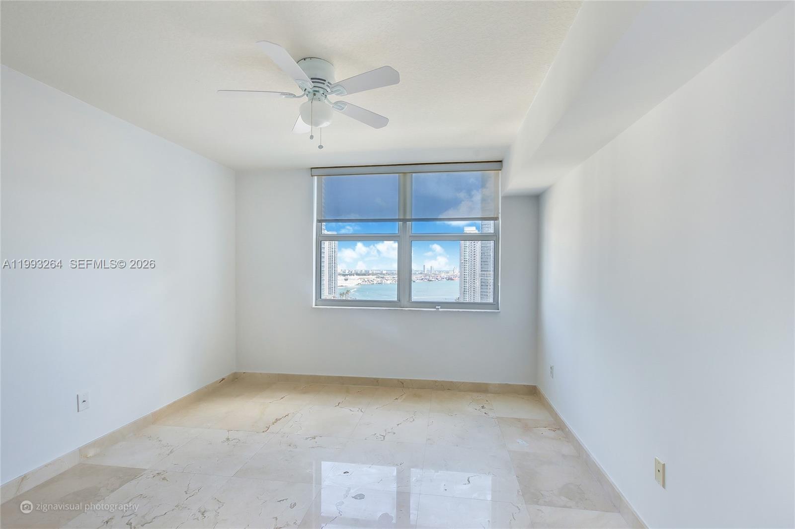 31 SE 5th St #2708, Miami FL 33131